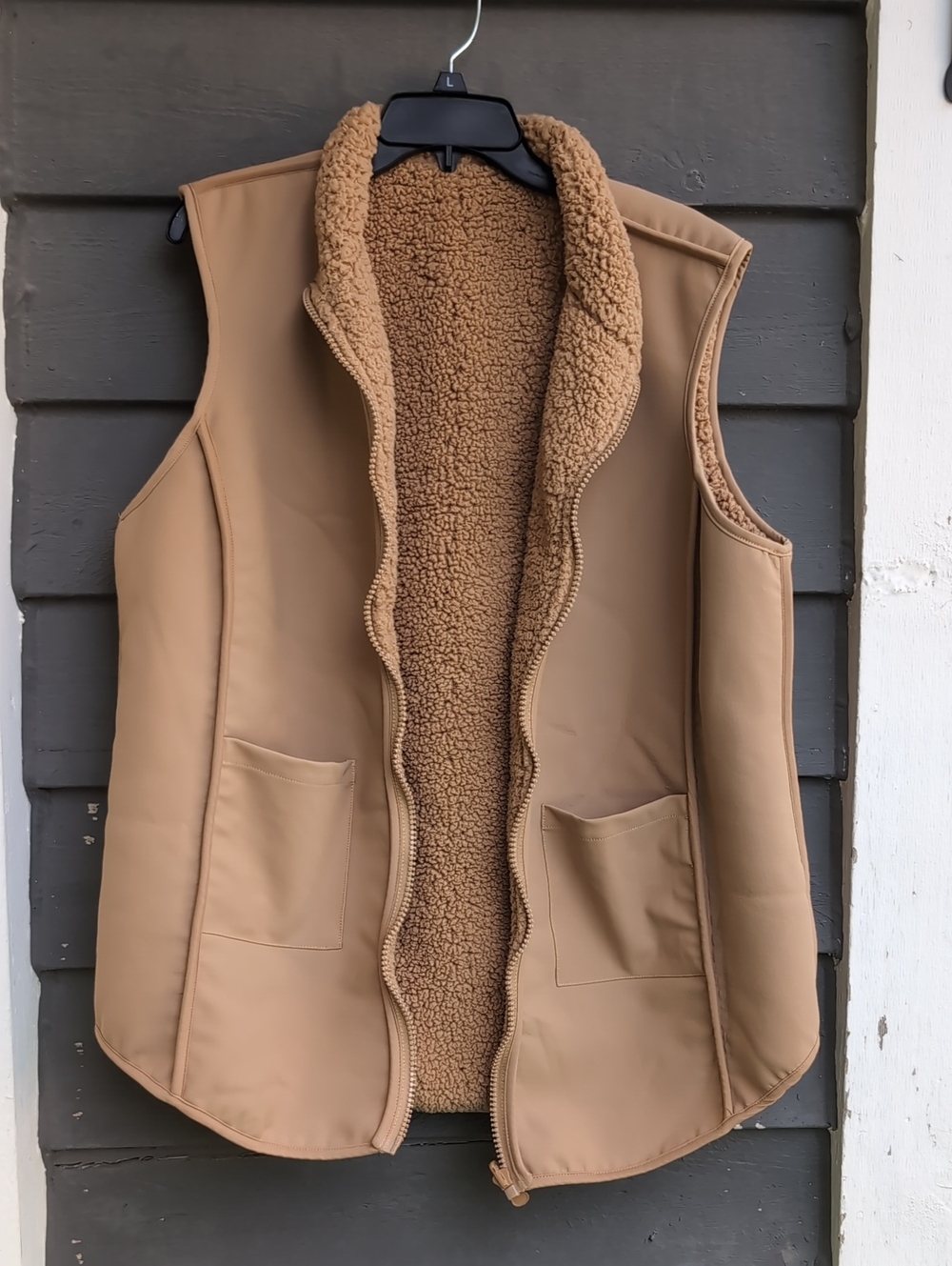 Joy Reversible Sherpa-Lined Vest - Tan Size Large